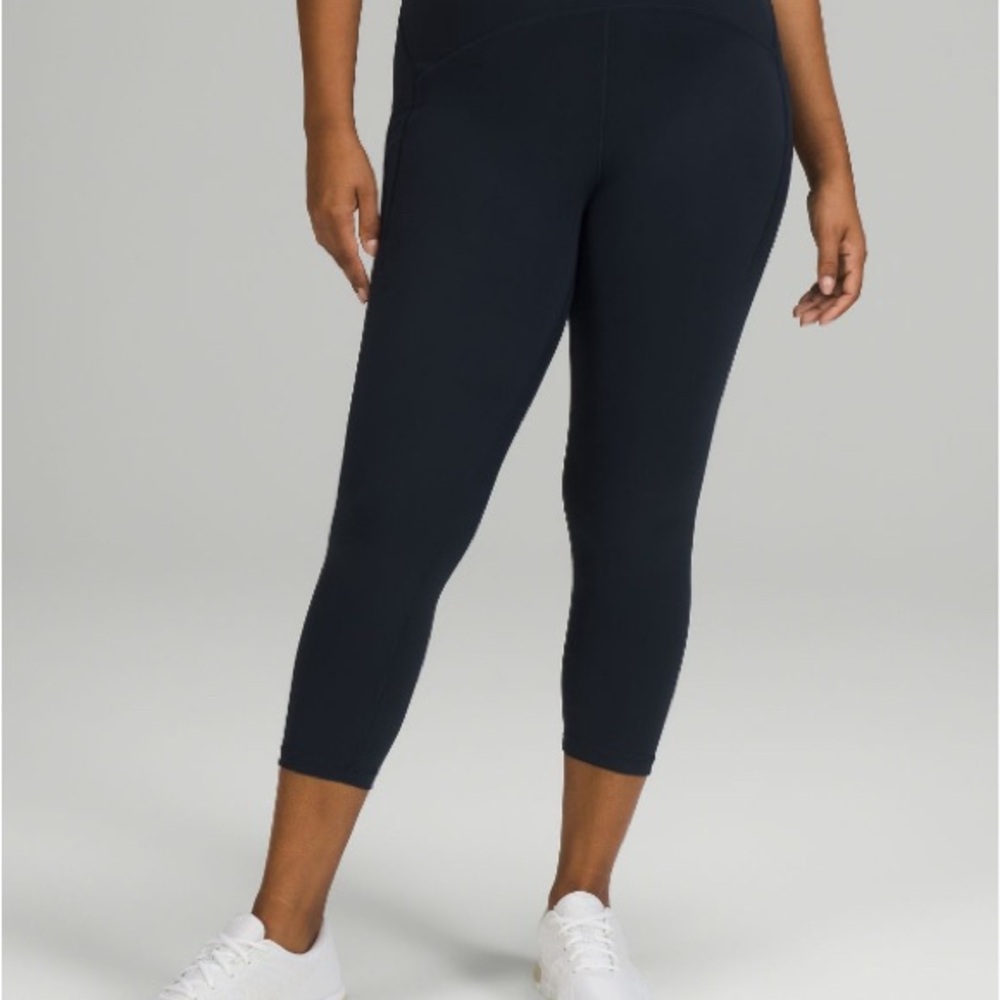 Lululemon Power Thru HR Crop - 23”